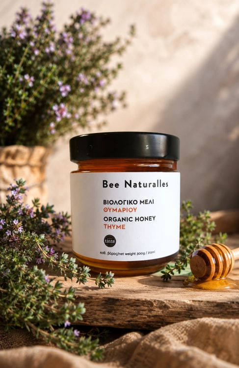 organiczny-miod-tymiankowy-300g-1-delikatesy-smaqu-bee-naturalles-qu-foods.png