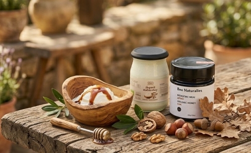 zestaw-miodowy-olimp-jogurt-naturalny-wanczykowka-1-miod-debowy-bee-naturalles.jpeg