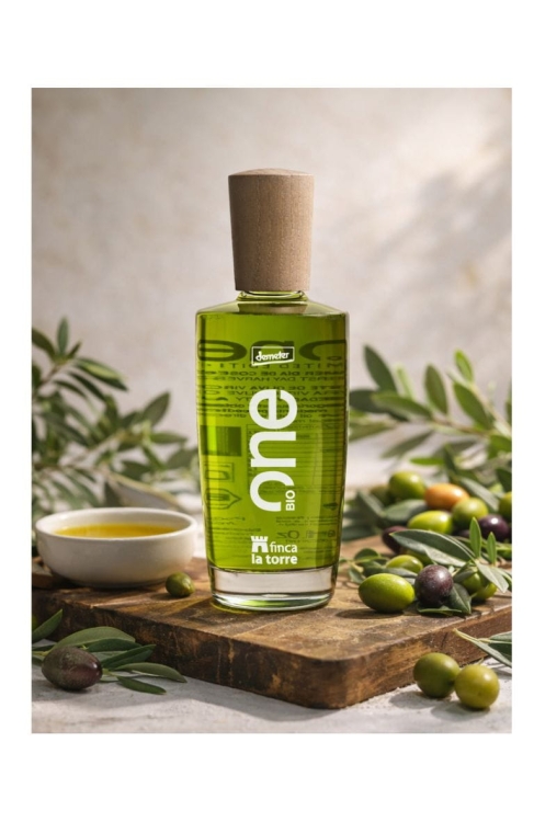 hiszpanska-oliwa-z-oliwek-bio-finca-la-torre-one-hojiblanca-delikatesy-smaqu.jpg