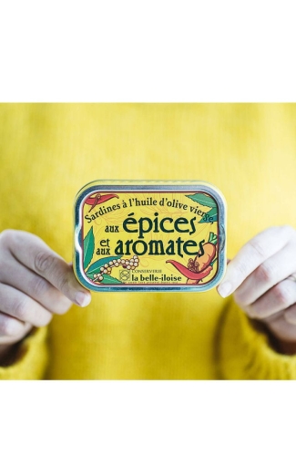 sardynki-po-kreolsku-z-przyprawami-2-delikatesy-smaqu-la-belle-iloise.jpg